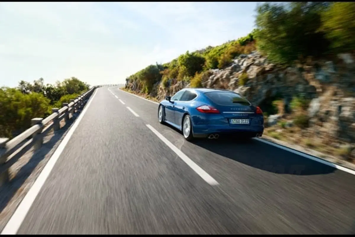 Porsche Panamera S Hybrid (5)
