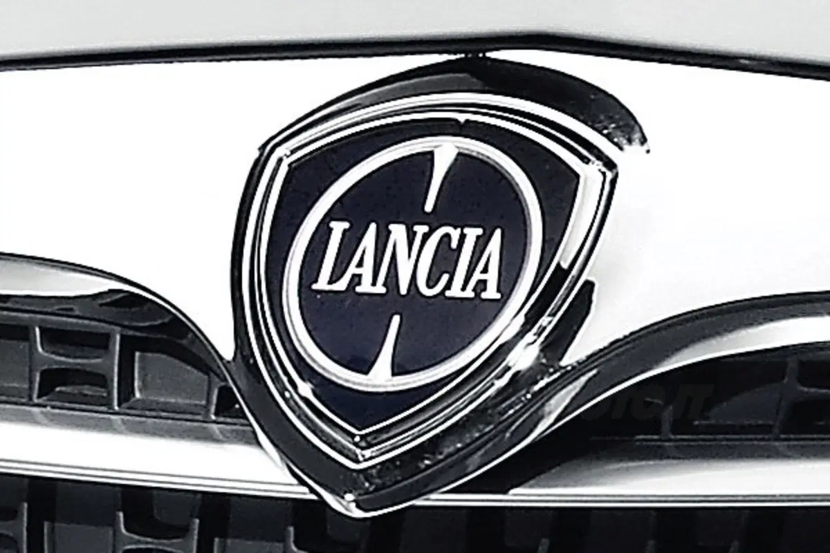 Lancia Delta restyling (4)