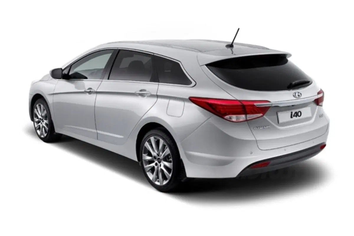 Hyundai i40 Wagon: prime immagini ufficiali