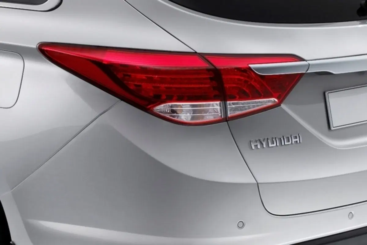Hyundai i40 Wagon: prime immagini ufficiali (6)