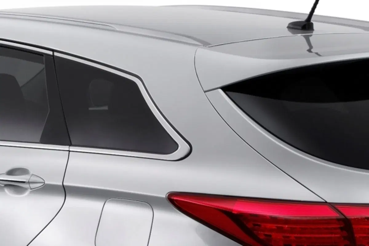 Hyundai i40 Wagon: prime immagini ufficiali (7)