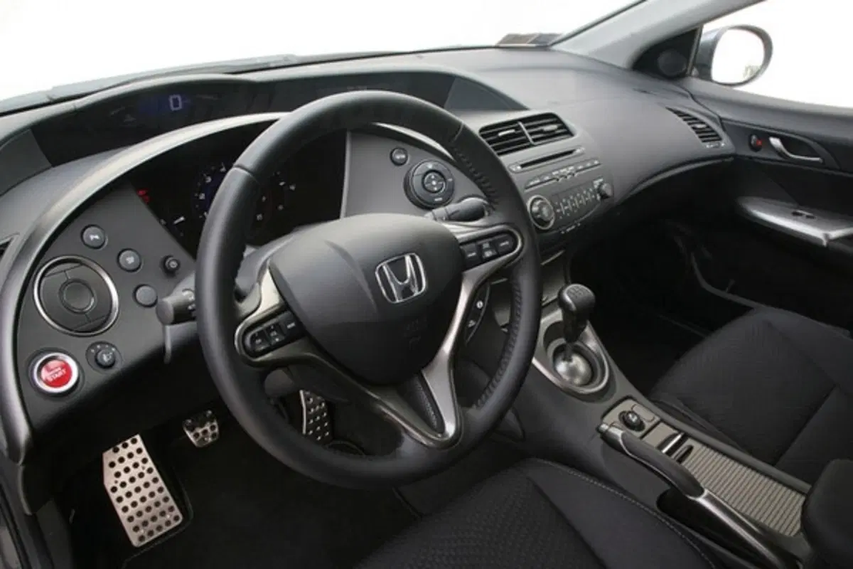 Honda Civic 1.4 Elegance GPL (4)