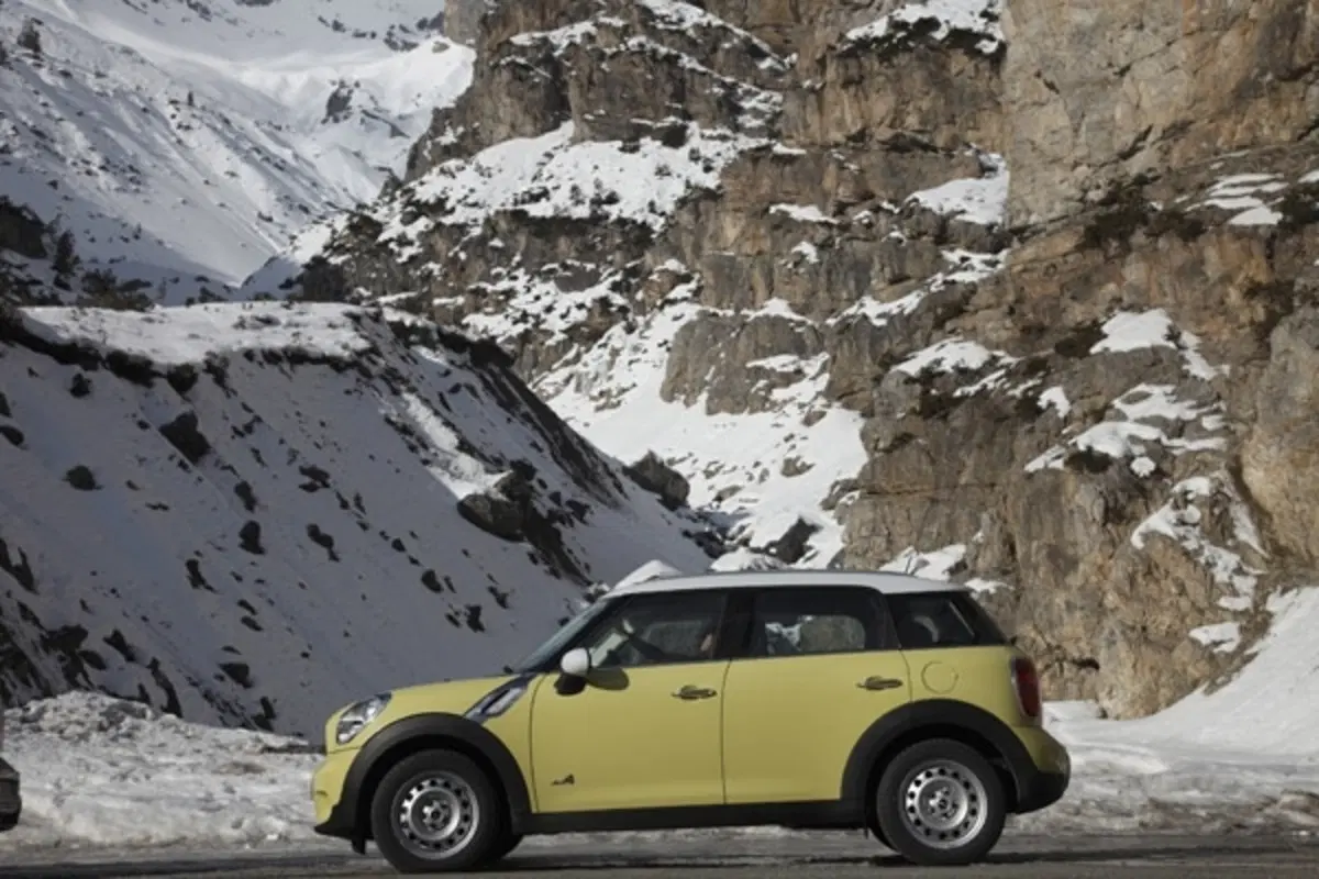 Su ghiaccio e neve con la Mini Countryman All4 (20)