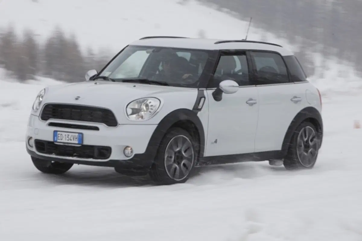 Su ghiaccio e neve con la Mini Countryman All4 (60)