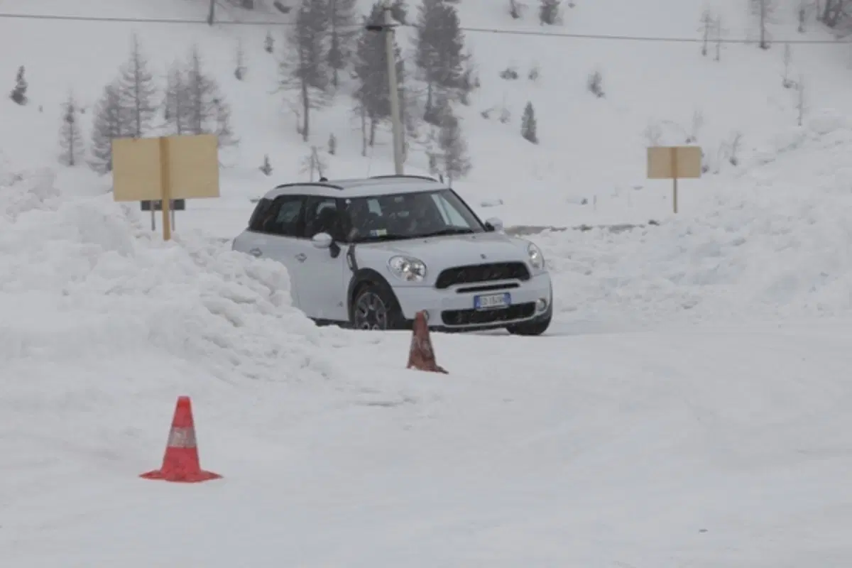 Su ghiaccio e neve con la Mini Countryman All4 (63)