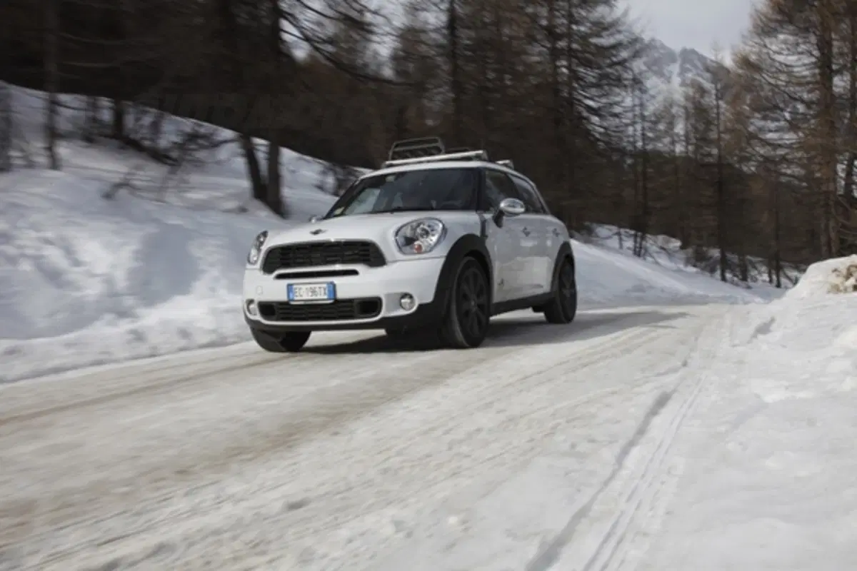 Su ghiaccio e neve con la Mini Countryman All4 (69)