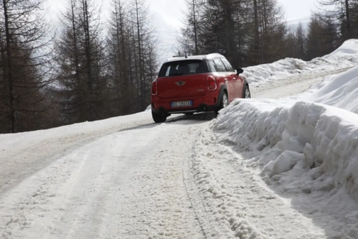 Su ghiaccio e neve con la Mini Countryman All4 (71)