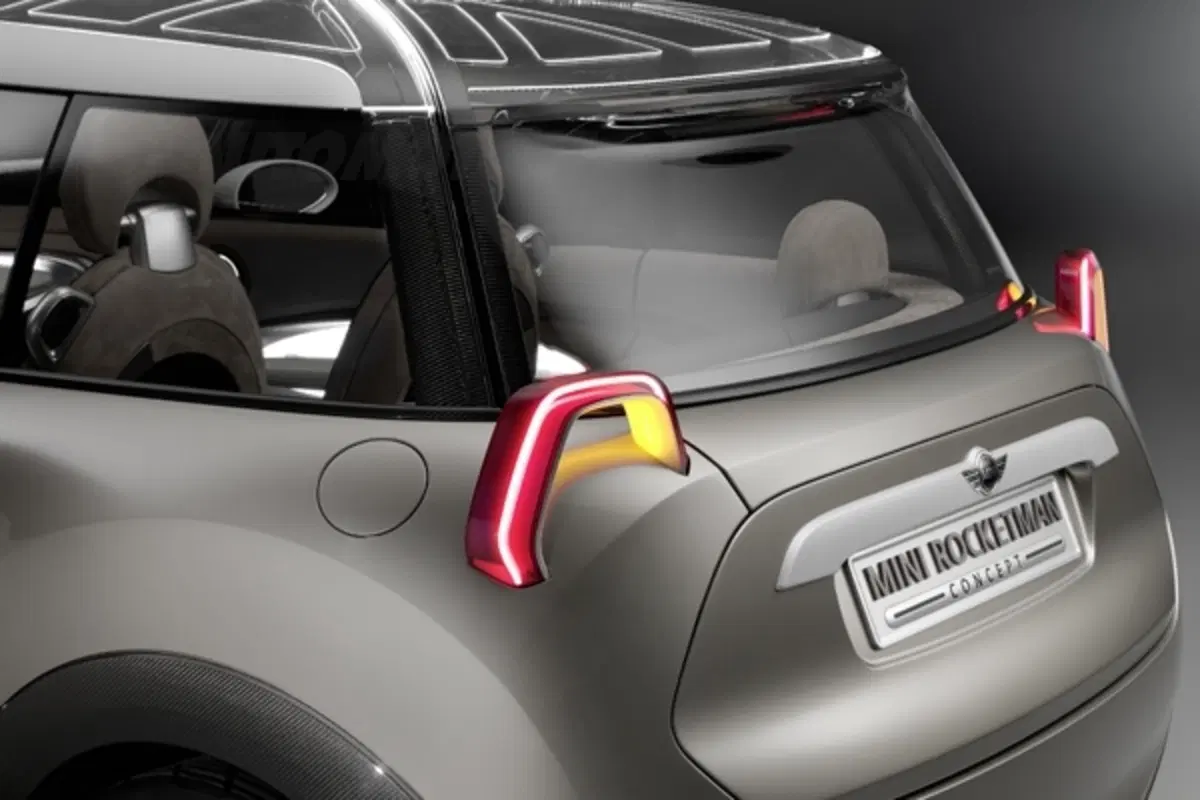 Mini Rocketman Concept (22)