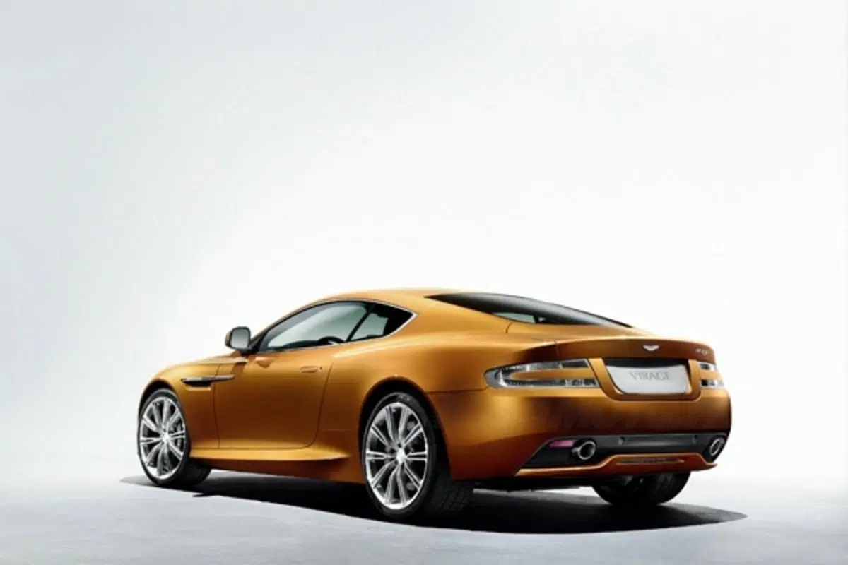 Aston Martin Virage (7)