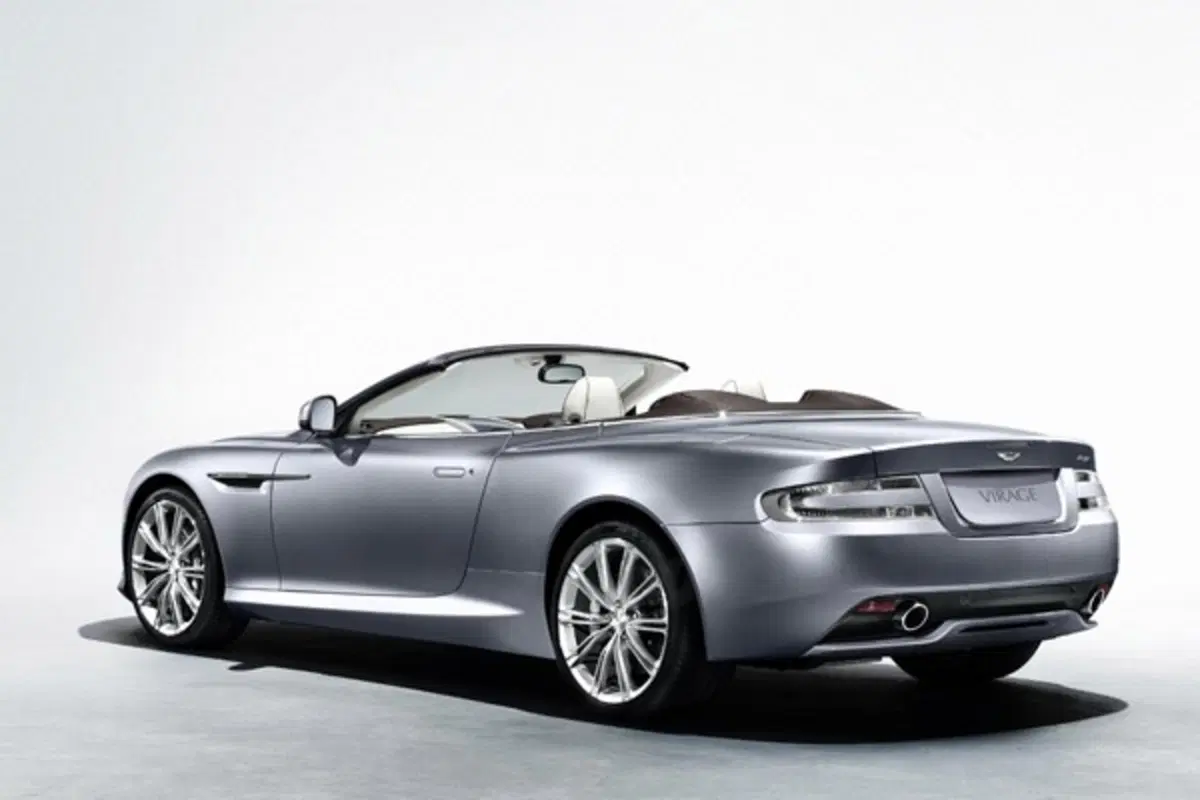 Aston Martin Virage (10)