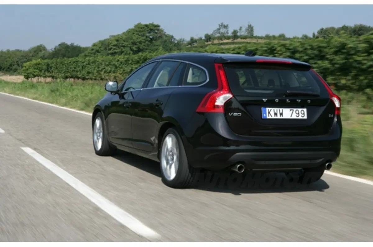 Volvo S60 e V60 DRIVe (8)