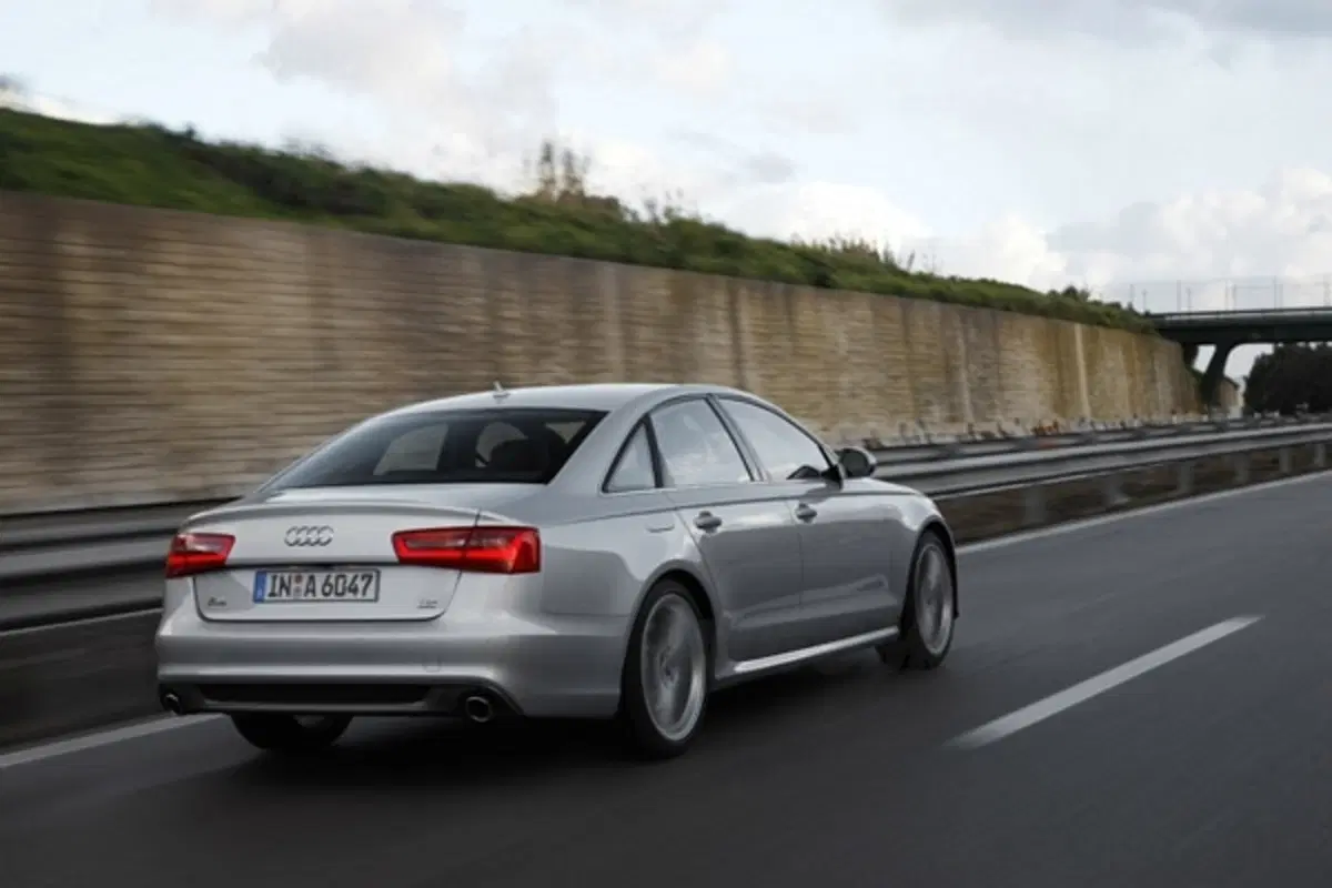 Audi A6: ecco le 2.0 e 3.0 TDI da 177 e 204 CV (3)