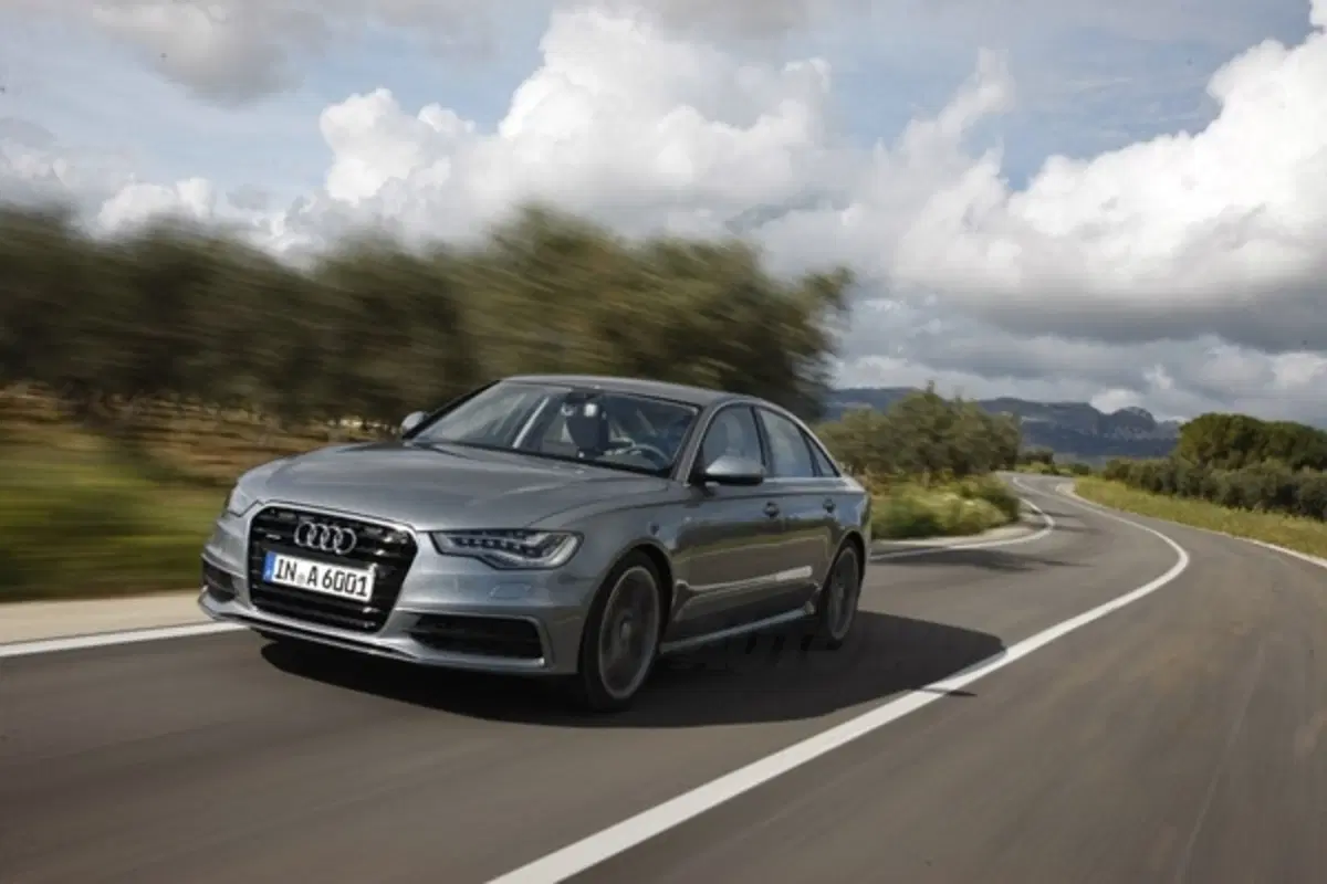 Audi A6: ecco le 2.0 e 3.0 TDI da 177 e 204 CV (9)