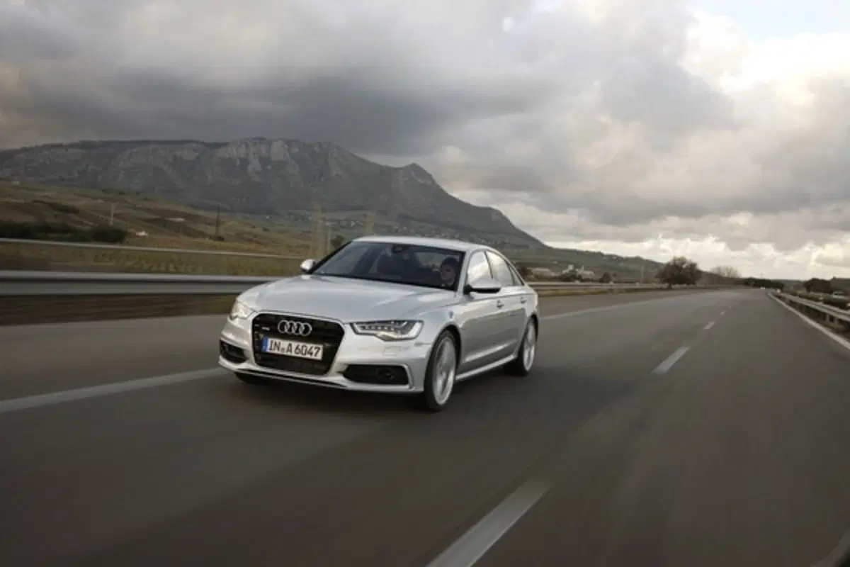 Audi A6: ecco le 2.0 e 3.0 TDI da 177 e 204 CV (11)