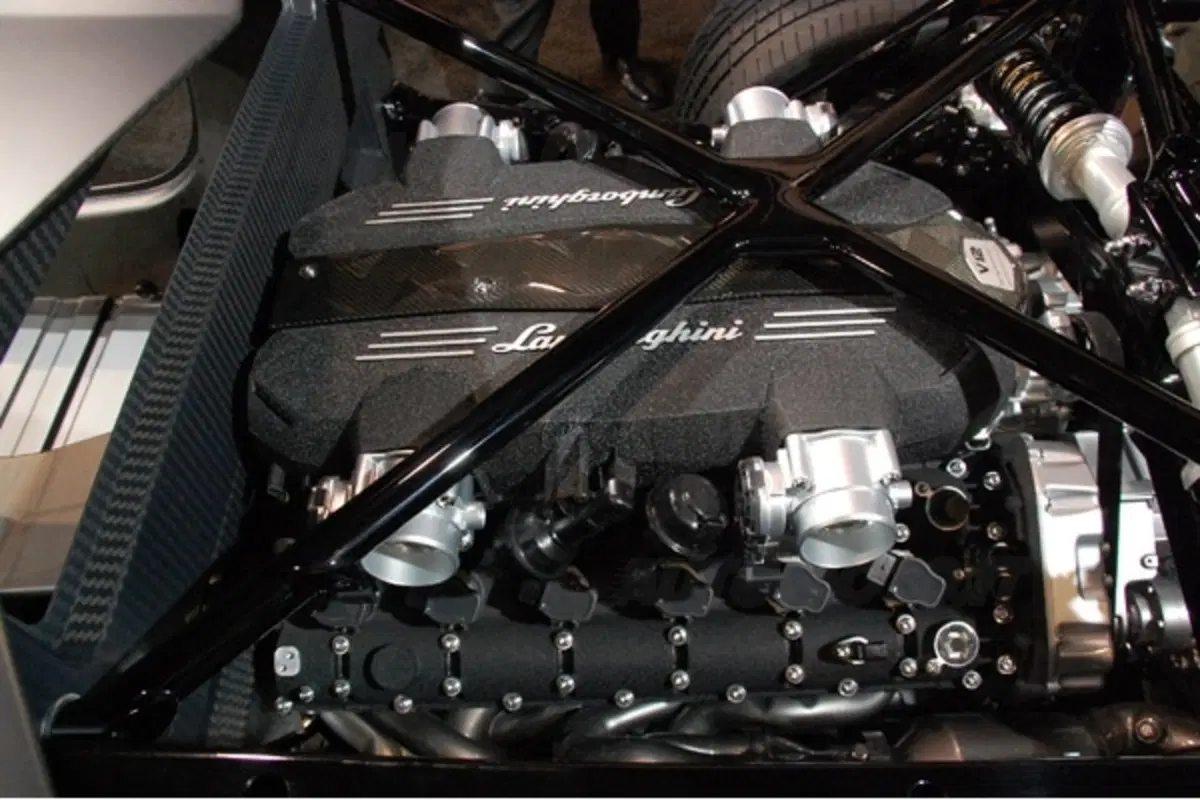 Lamborghini Aventador ai raggi X (14)