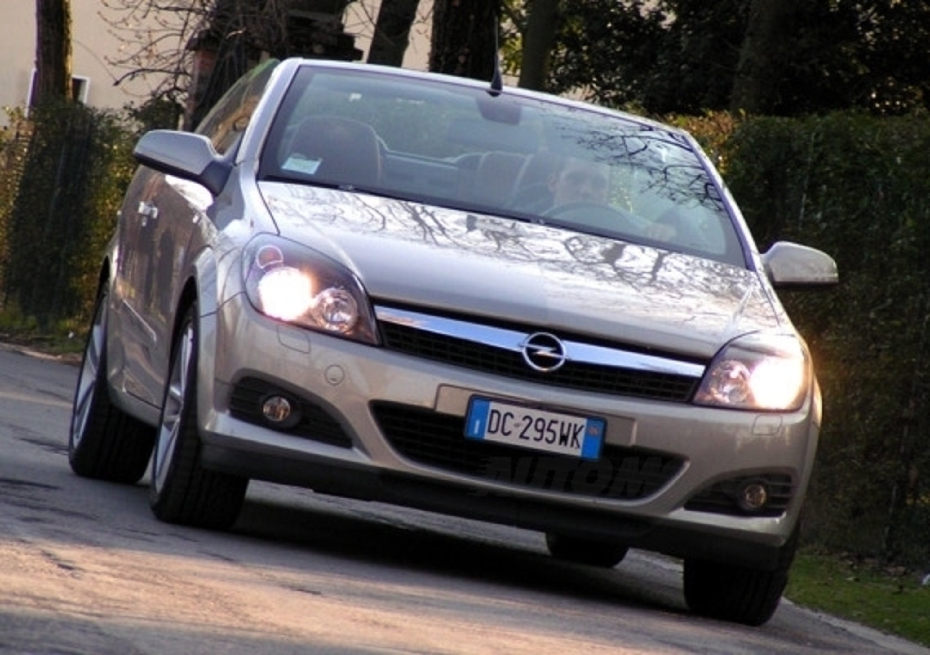 Opel Astra Cabrio: &egrave; ufficiale, si far&agrave;