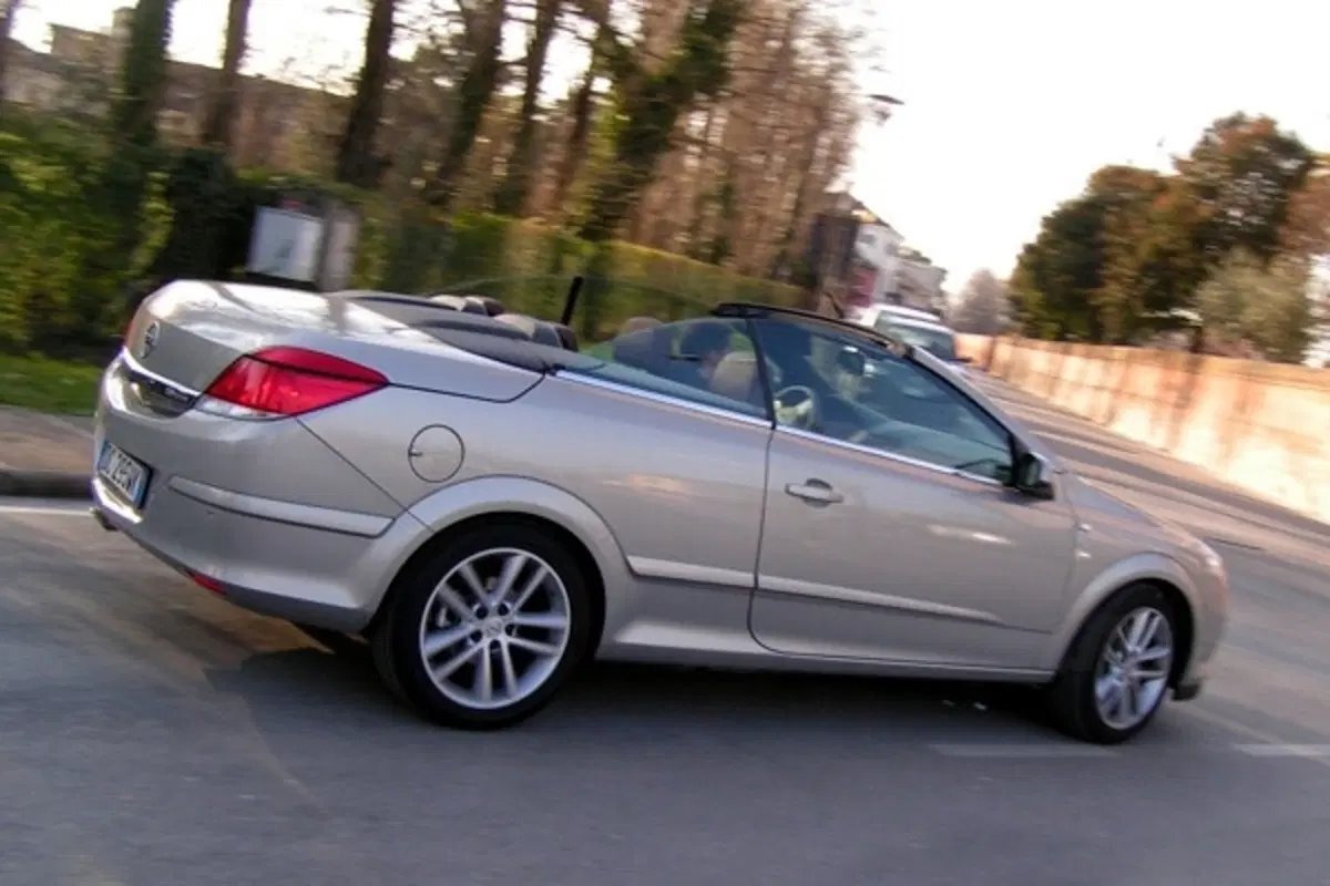 Opel Astra Cabrio: è ufficiale, si farà (4)