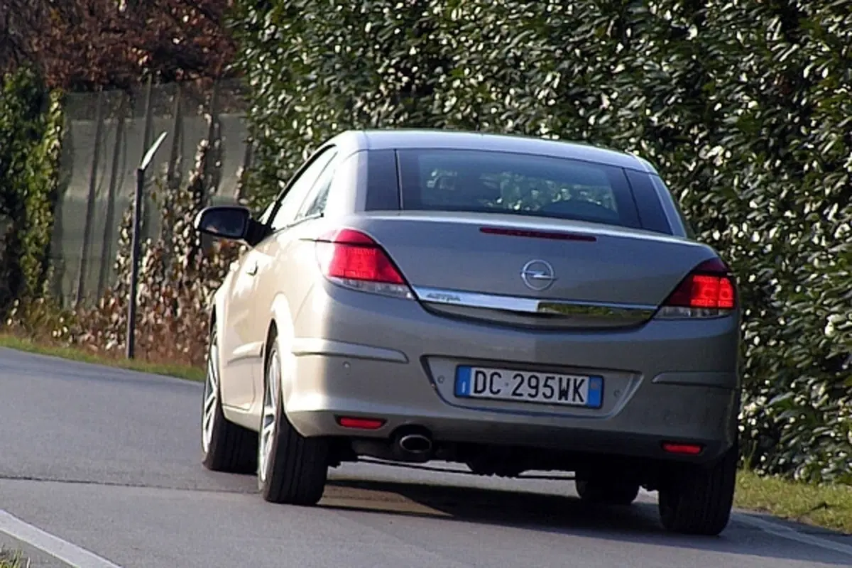 Opel Astra Cabrio: è ufficiale, si farà (8)