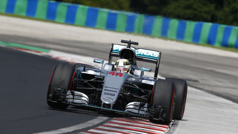 F1, Gp Stati Uniti 2016: pole per Hamilton