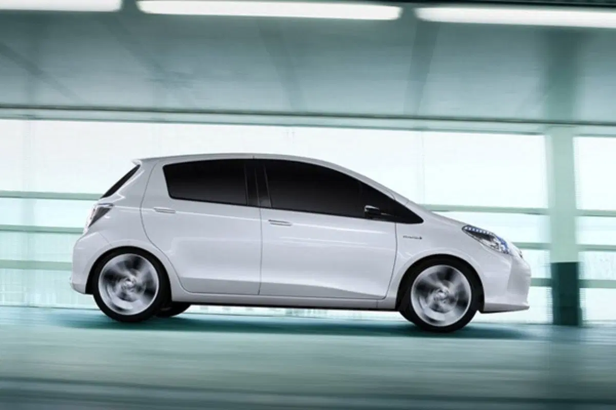 Toyota Yaris HSD Concept - nata ibrida (2)