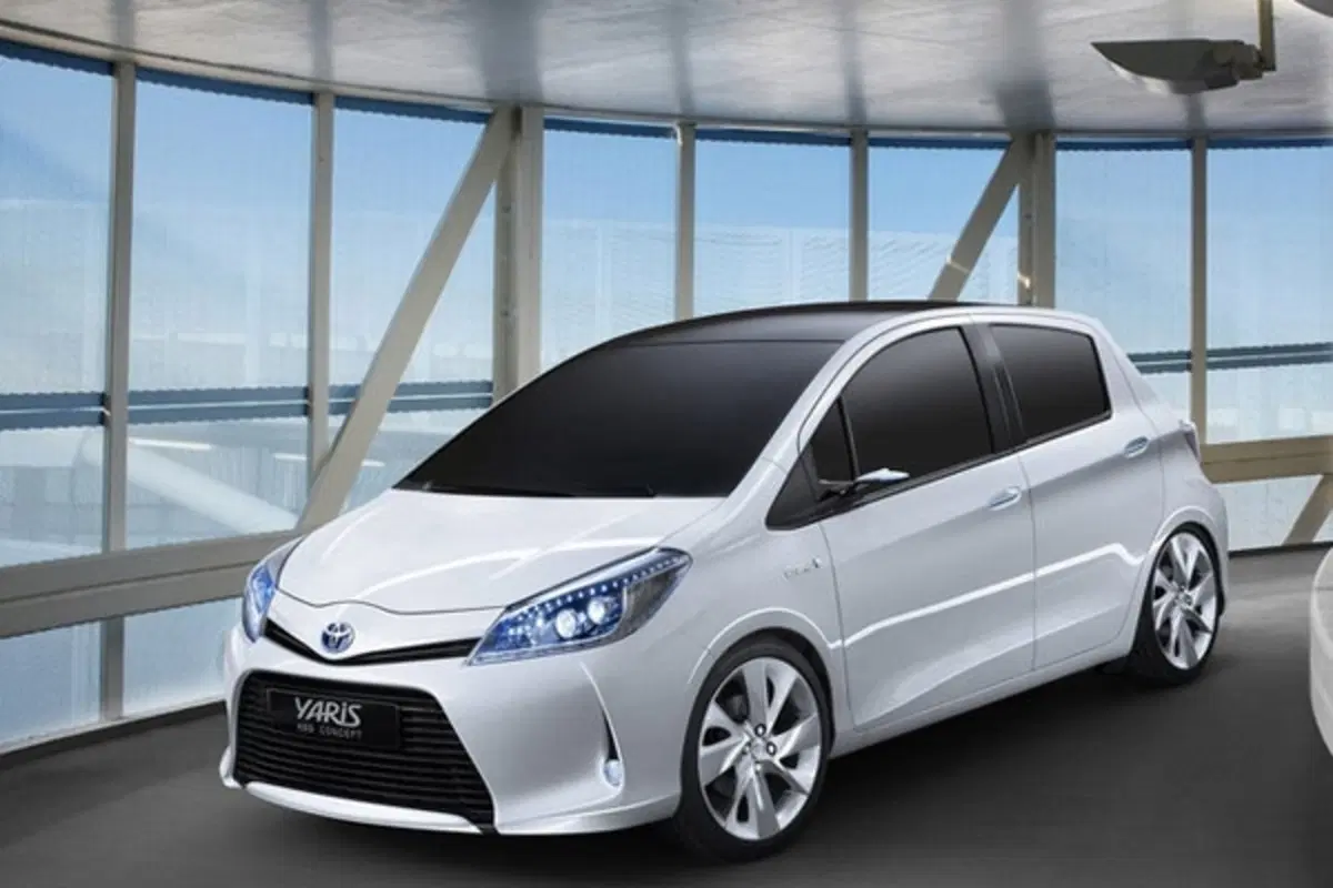 Toyota Yaris HSD Concept - nata ibrida (3)