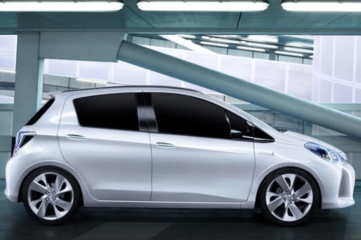 Toyota Yaris HSD Concept - nata ibrida (5)