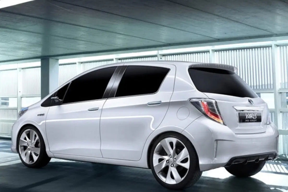Toyota Yaris HSD Concept - nata ibrida (6)