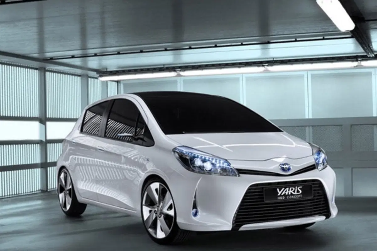 Toyota Yaris HSD Concept - nata ibrida (7)
