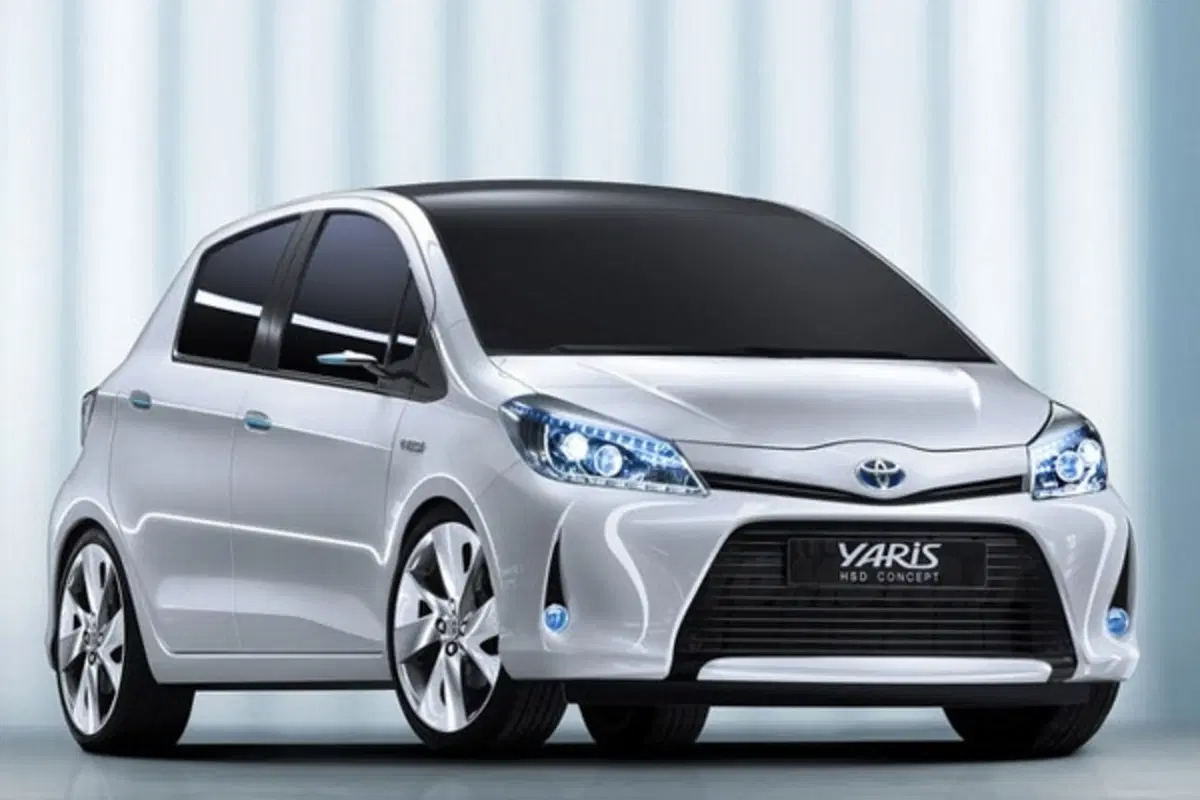 Toyota Yaris HSD Concept - nata ibrida (11)