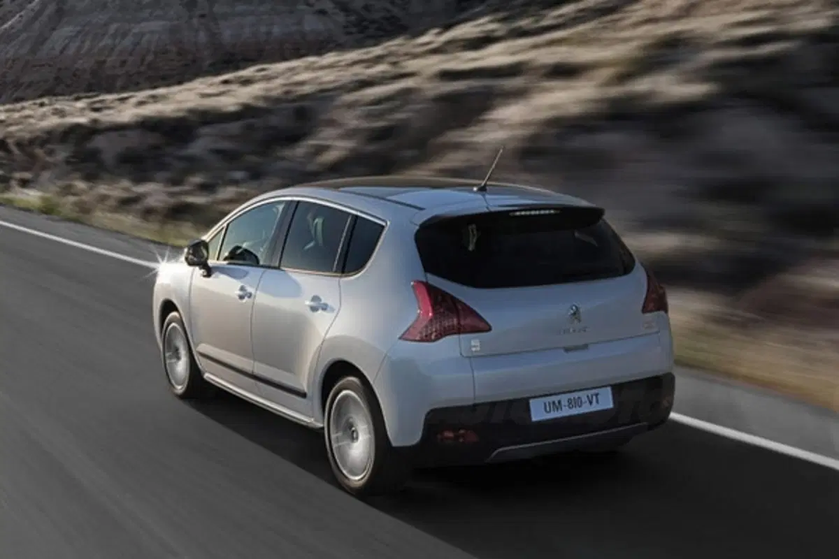 Peugeot 3008 Hybrid4 Limited Edition (2)