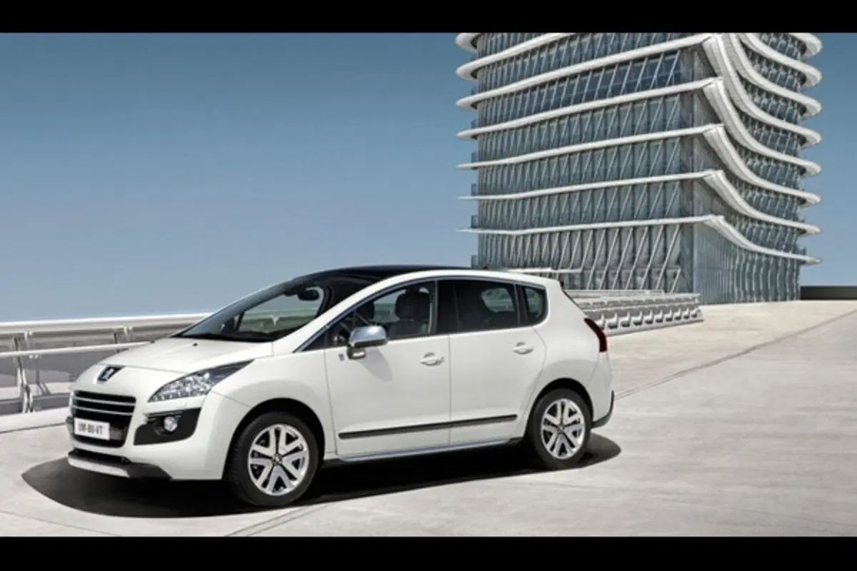 Peugeot 3008 Hybrid4 Limited Edition (3)