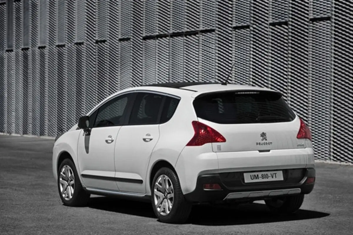 Peugeot 3008 Hybrid4 Limited Edition (5)