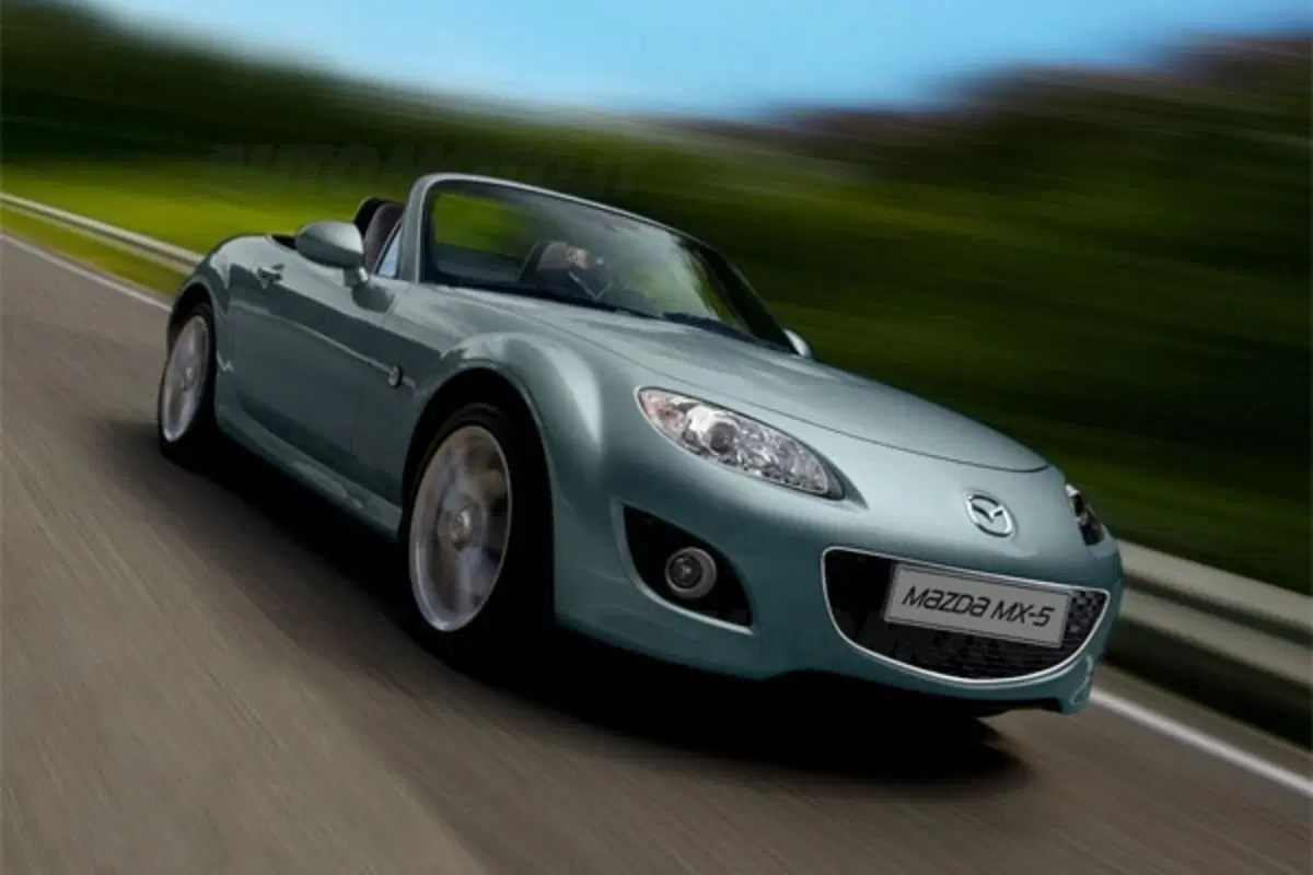 Mazda MX-5 Edizione Primavera 2011 (2)