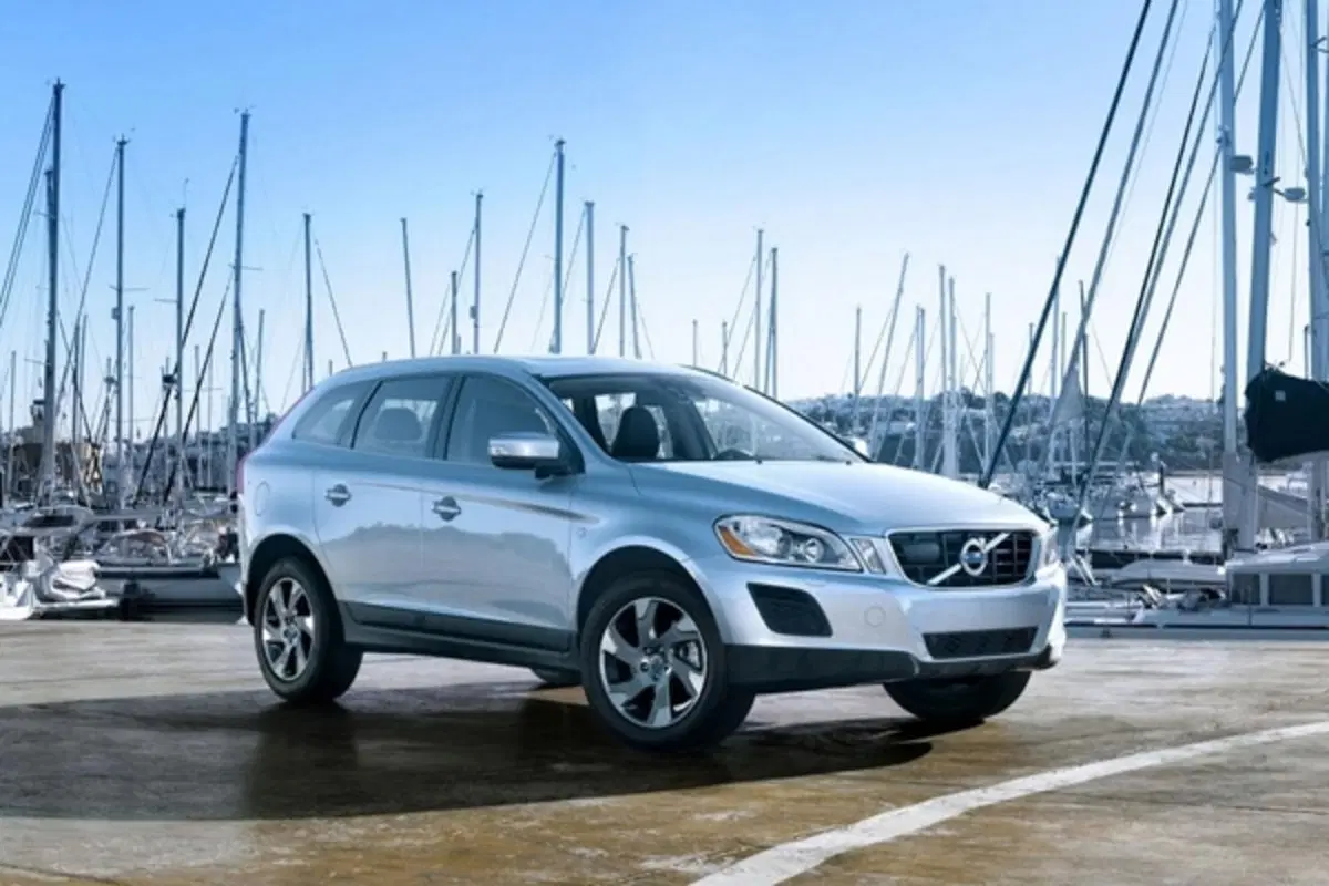Allestimento Volvo Ocean Race per V60, XC60, XC70 e V70 (3)
