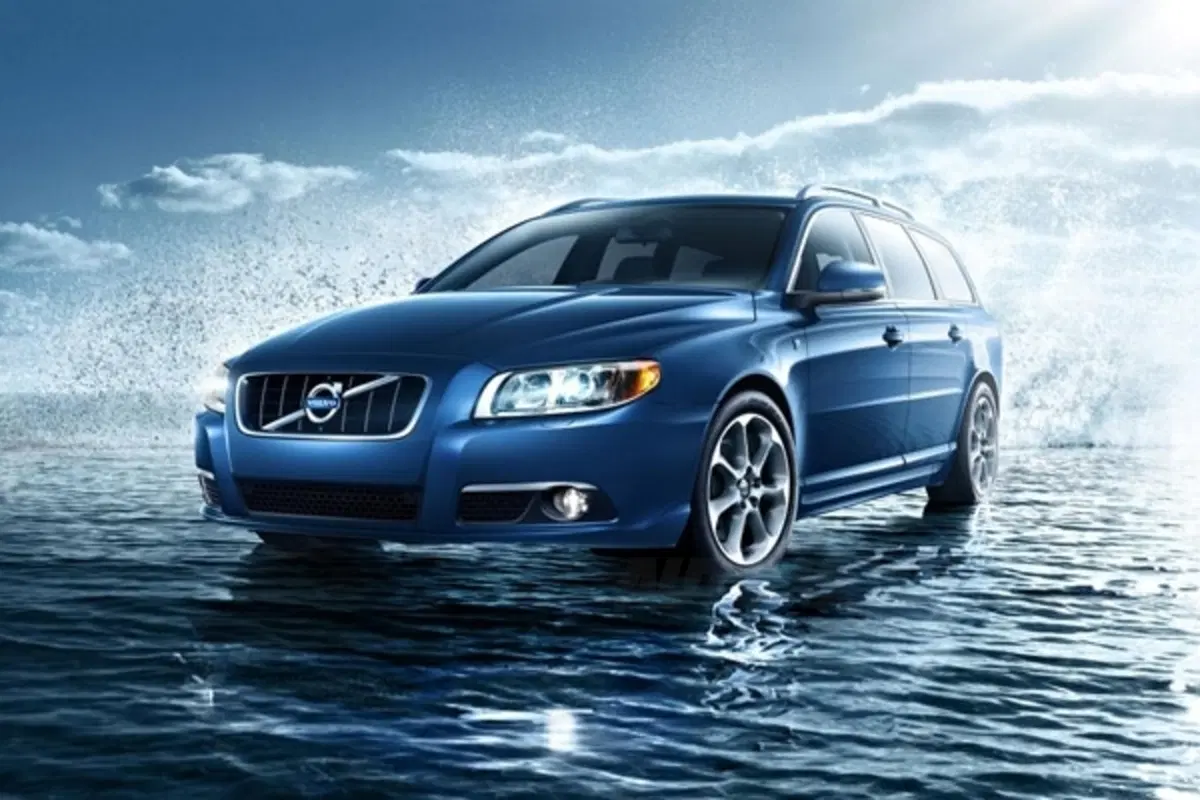 Allestimento Volvo Ocean Race per V60, XC60, XC70 e V70 (5)