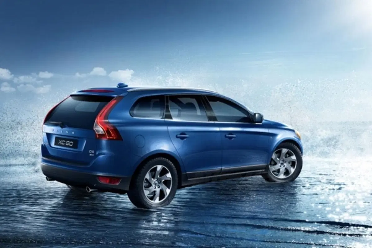 Allestimento Volvo Ocean Race per V60, XC60, XC70 e V70 (6)