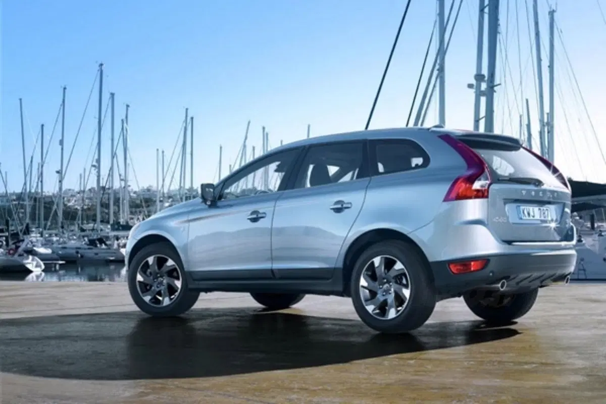 Allestimento Volvo Ocean Race per V60, XC60, XC70 e V70 (7)