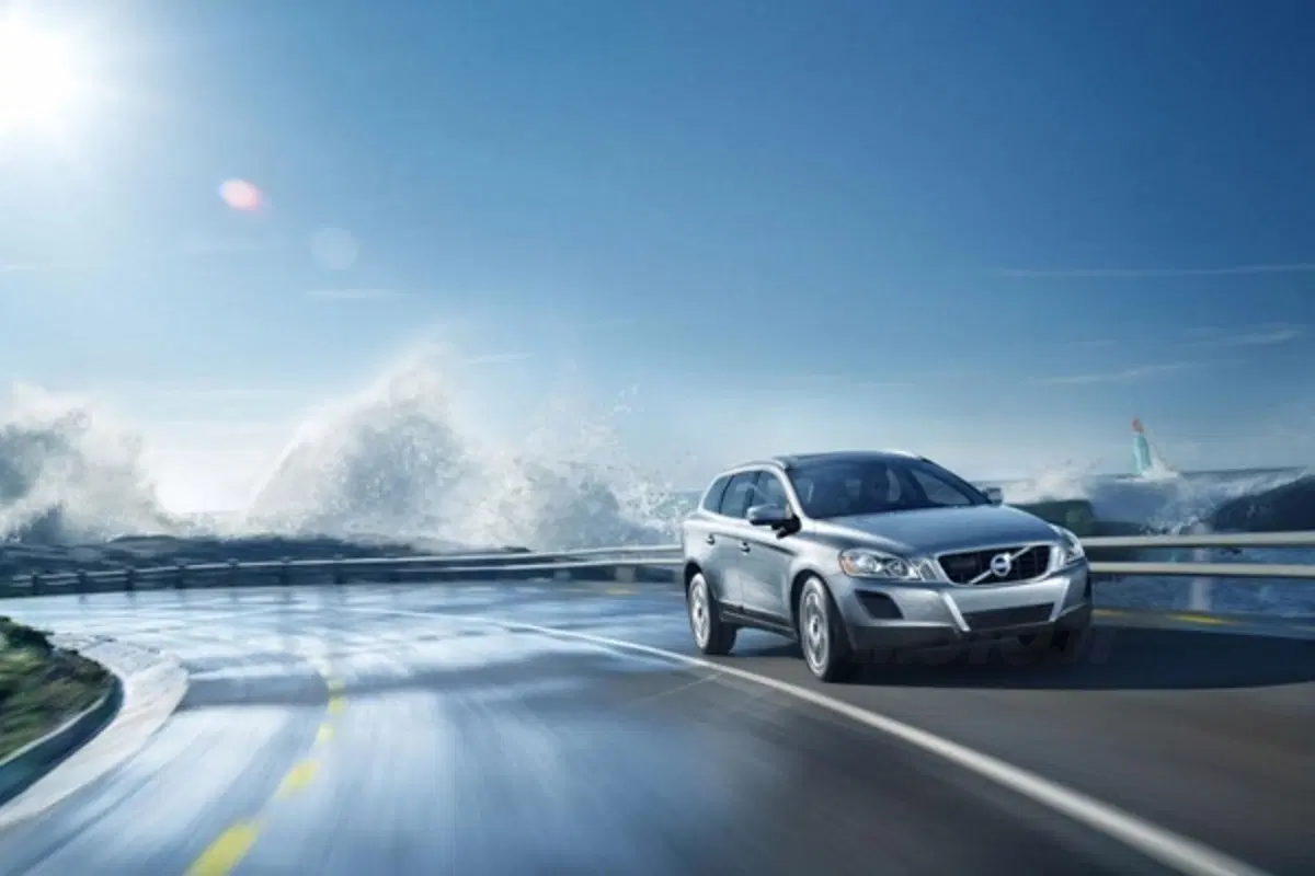 Allestimento Volvo Ocean Race per V60, XC60, XC70 e V70 (11)