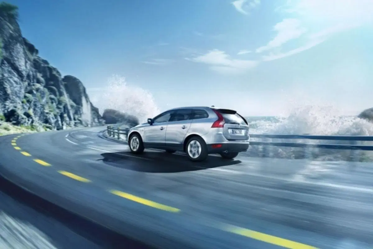 Allestimento Volvo Ocean Race per V60, XC60, XC70 e V70 (12)