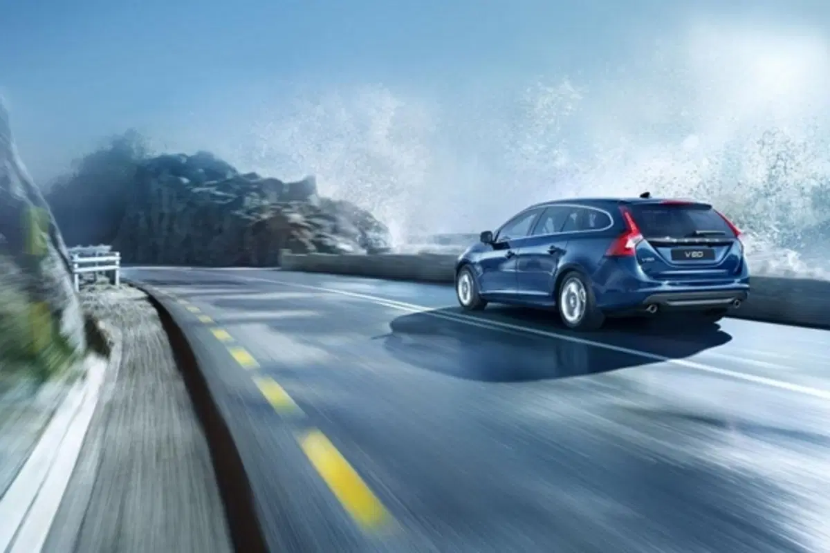 Allestimento Volvo Ocean Race per V60, XC60, XC70 e V70 (13)