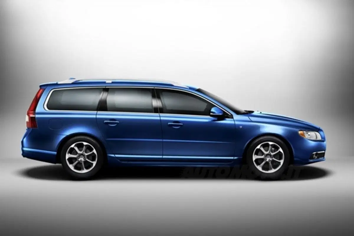 Allestimento Volvo Ocean Race per V60, XC60, XC70 e V70 (18)