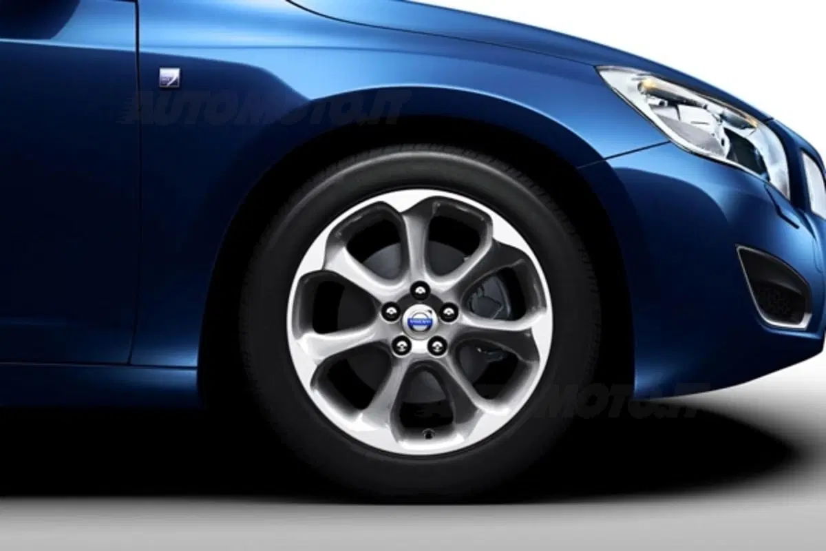 Allestimento Volvo Ocean Race per V60, XC60, XC70 e V70 (26)
