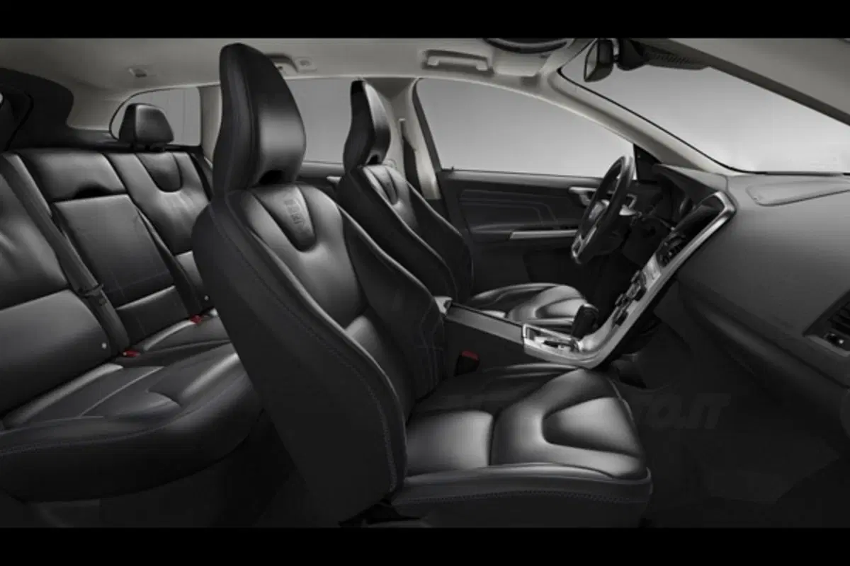 Allestimento Volvo Ocean Race per V60, XC60, XC70 e V70 (32)