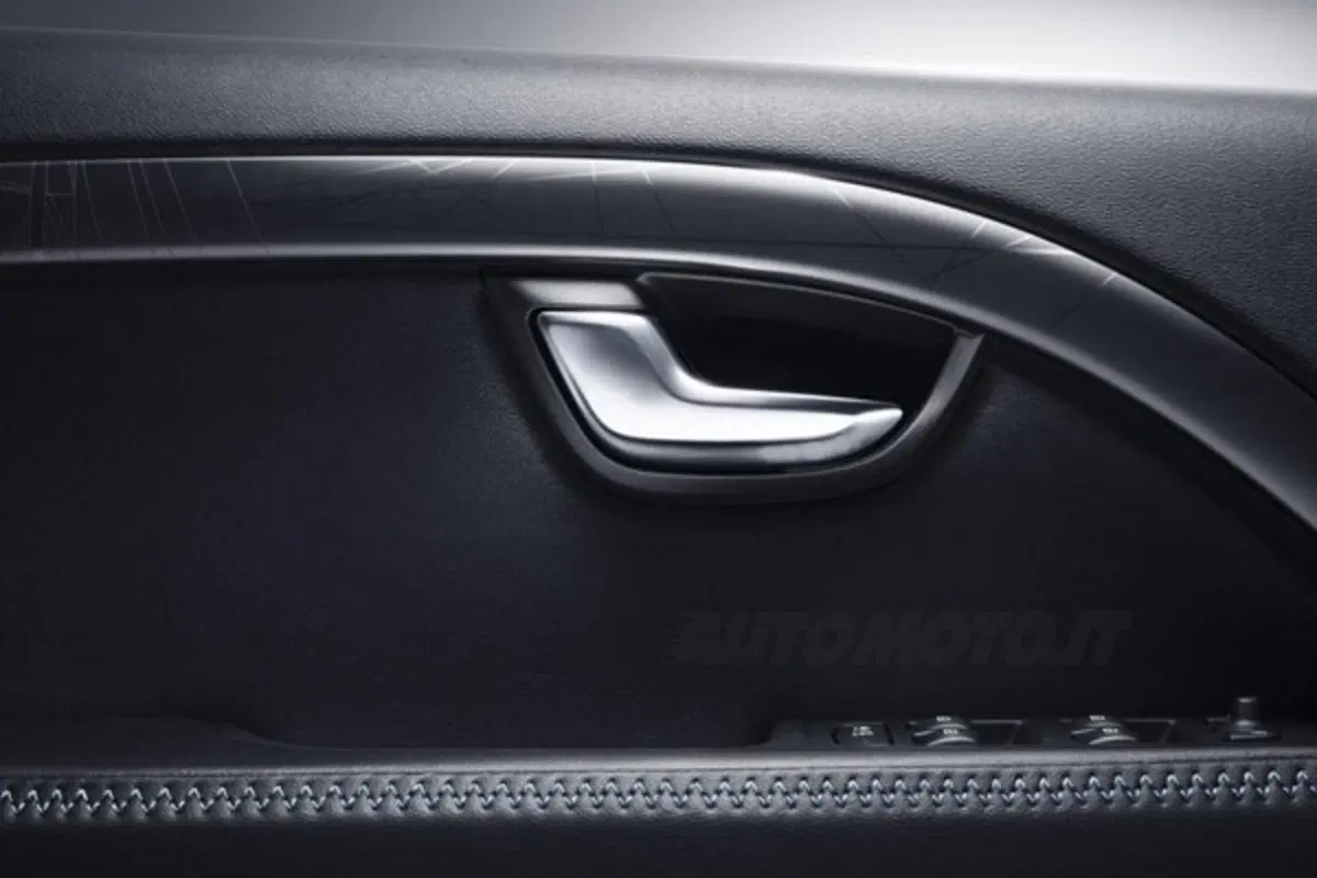 Allestimento Volvo Ocean Race per V60, XC60, XC70 e V70 (40)