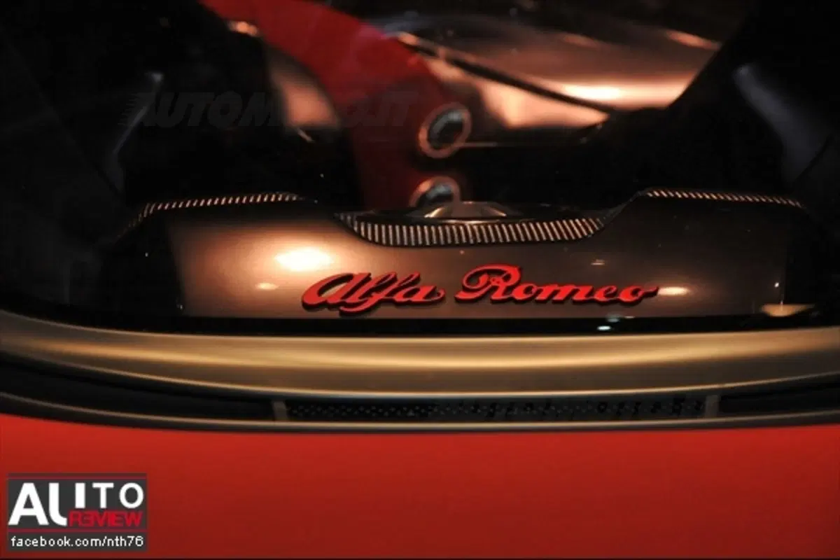 Alfa Romeo 4C: costerà 40.000 euro? (8)