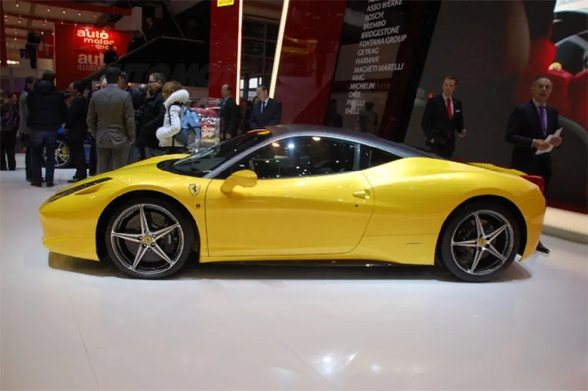 Ferrari 458 Italia con sistema HELE (3)