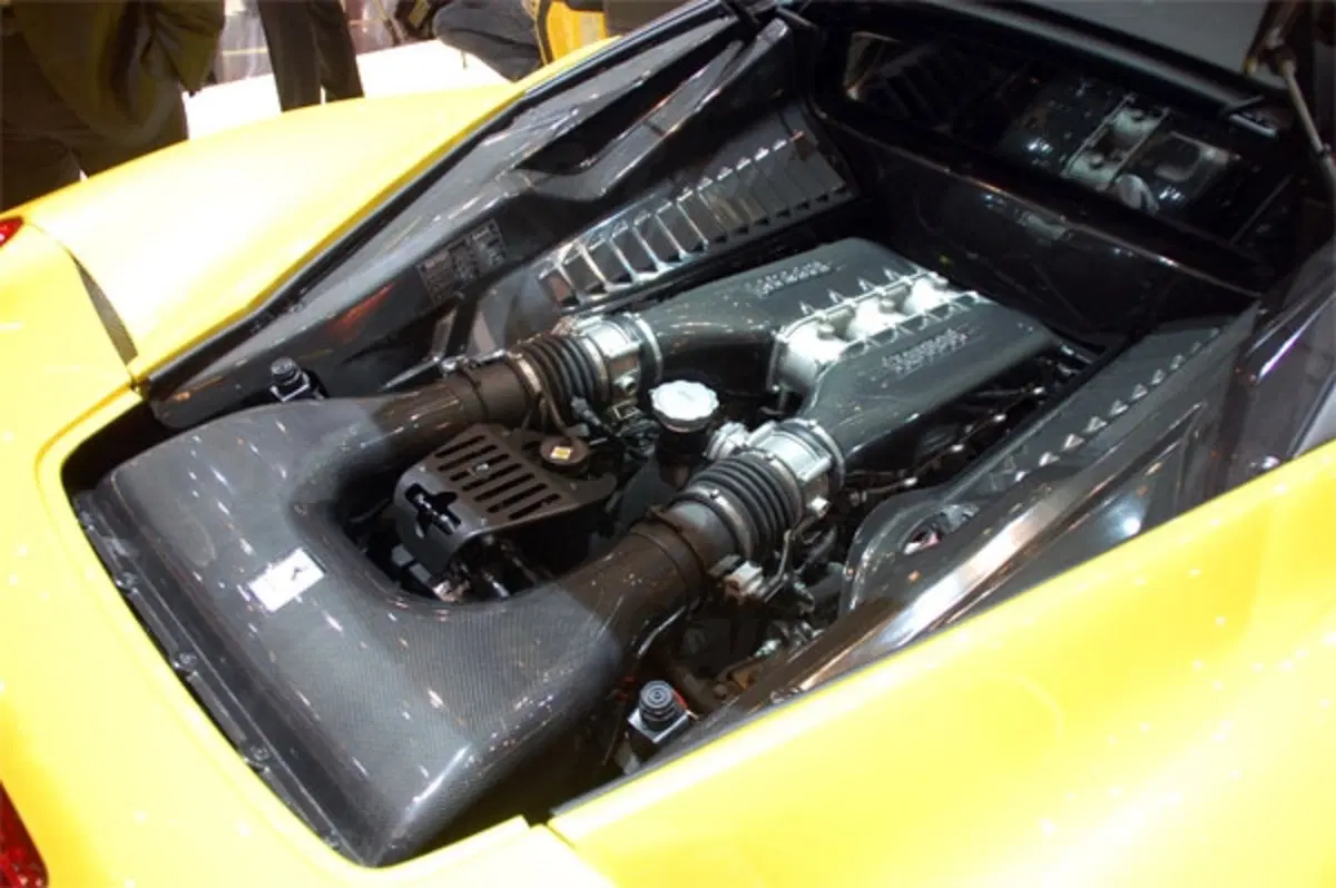 Ferrari 458 Italia con sistema HELE (6)