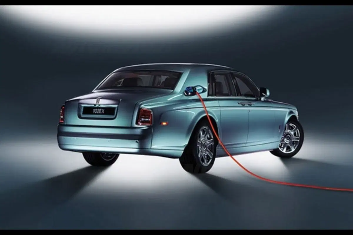 Rolls Royce 102EX Concept: firmata Lotus (5)