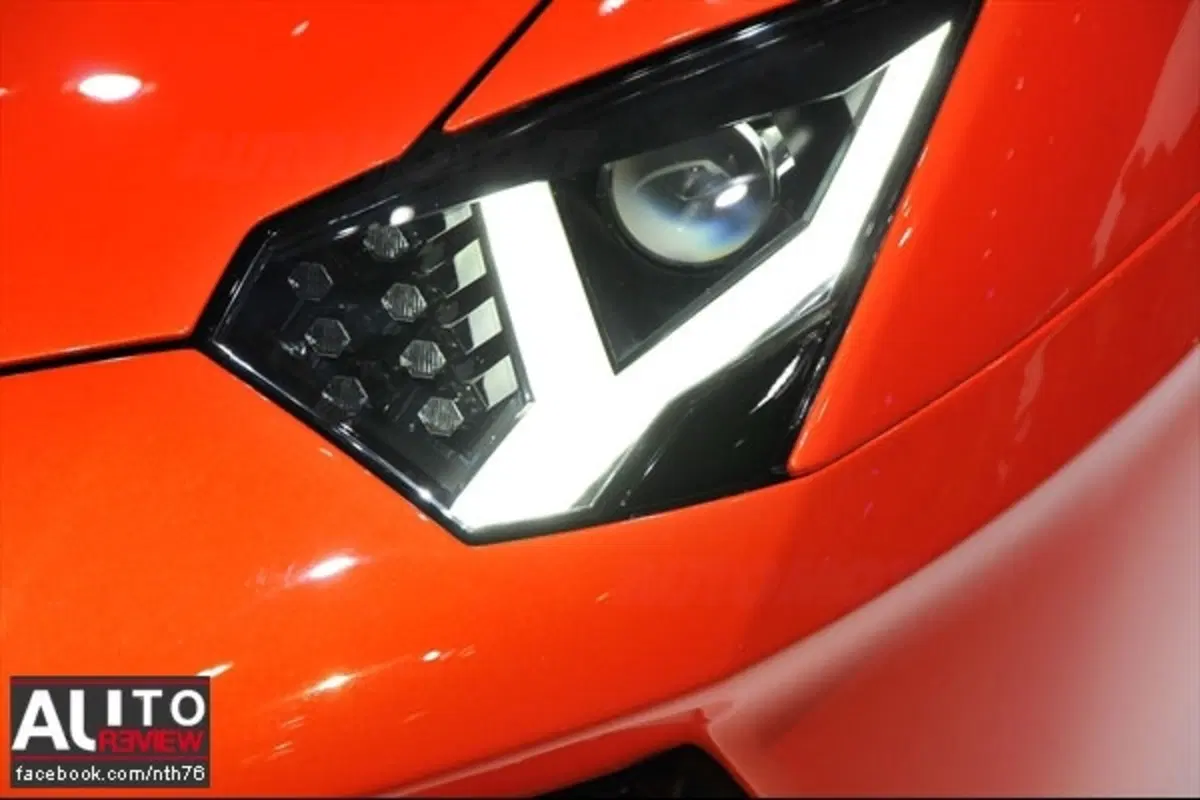 Lamborghini Aventador: due generazioni avanti (19)