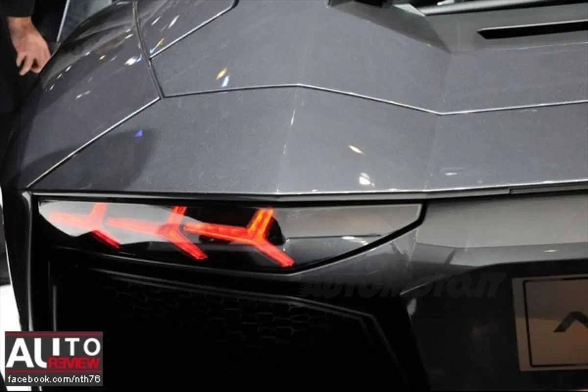 Lamborghini Aventador: due generazioni avanti (22)
